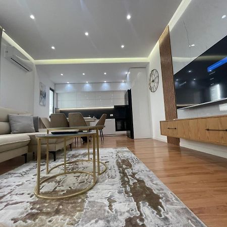 Lux Apartment At Arlis Tirana Esterno foto