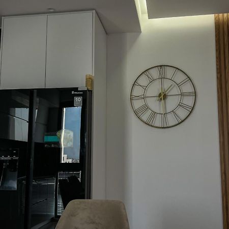 Lux Apartment At Arlis Tirana Esterno foto
