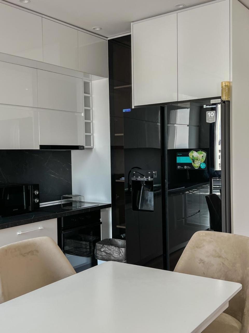 Lux Apartment At Arlis Tirana Esterno foto