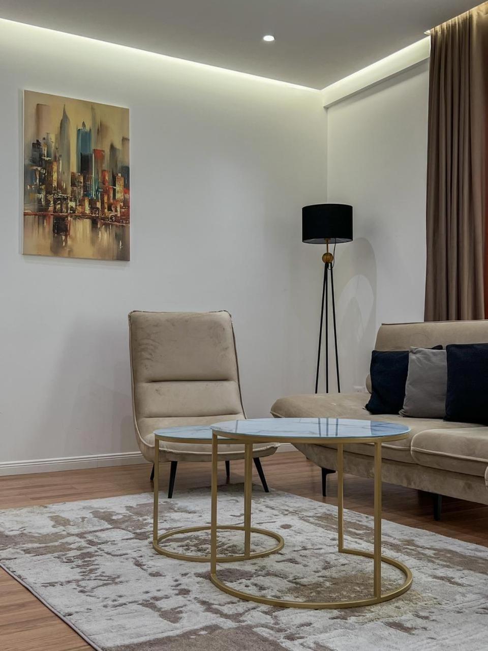 Lux Apartment At Arlis Tirana Esterno foto